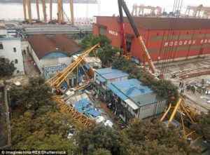 crane-gantry-collapse-china-1